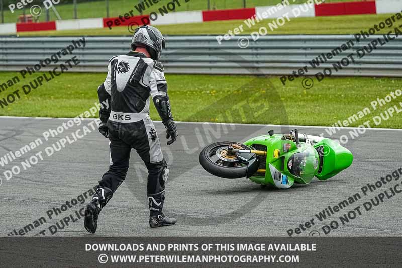 donington no limits trackday;donington park photographs;donington trackday photographs;no limits trackdays;peter wileman photography;trackday digital images;trackday photos